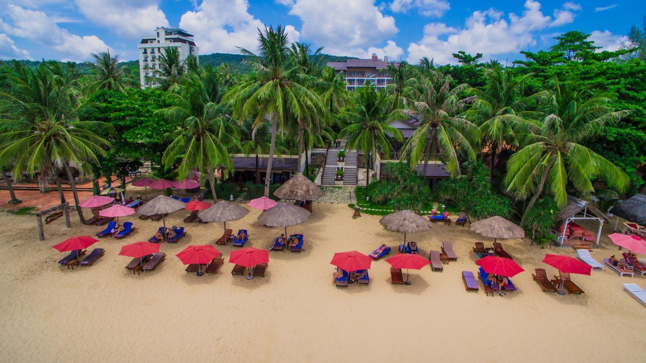 सहारा Tropicana 3*